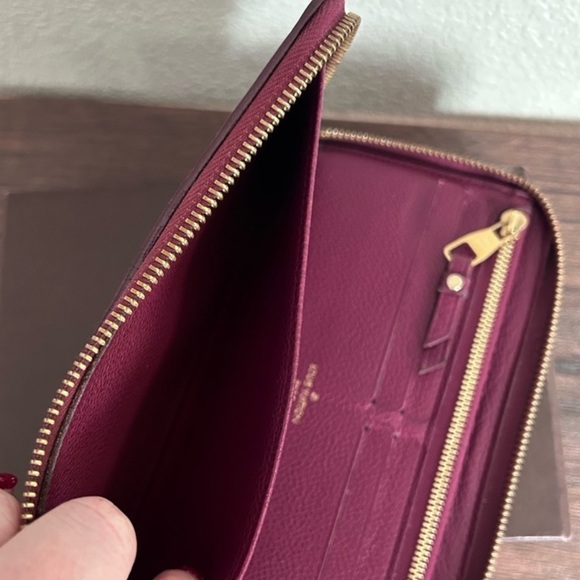 LOUIS VUITTON Monogram Empreinte Leather Zippy Organizer Wallet 7.6”L x 1”W x4”H - Picture 5 of 11